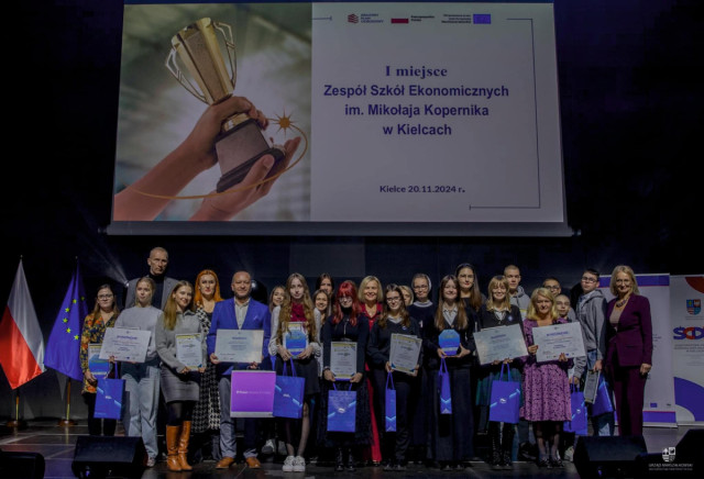 zdjęcie grupowe